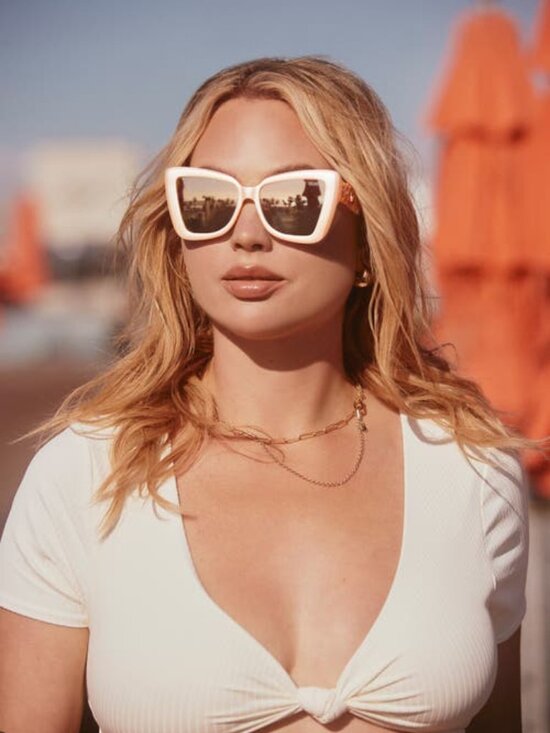 Quay Australia Chain Reaction Pearl Frame Gold Mirror Lens Cat Eye Sunglasses main image 13